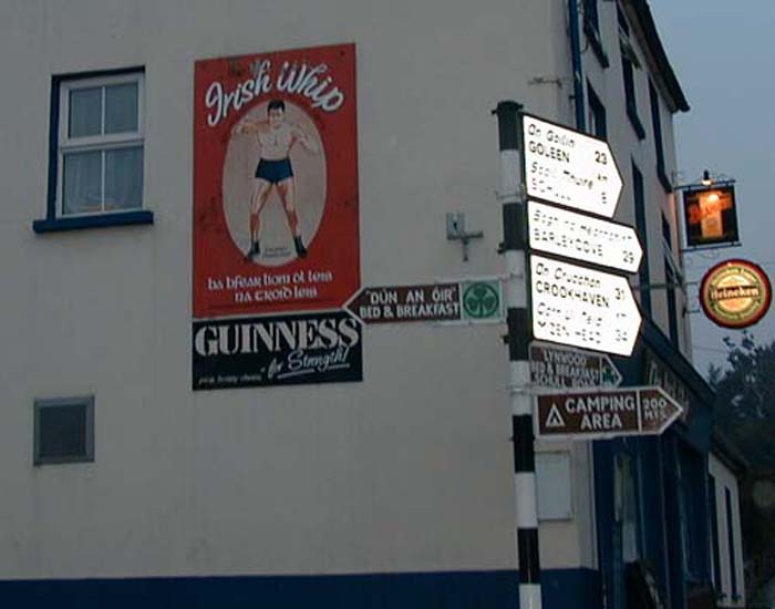 Signs in Ballydehob.jpg 40.9K